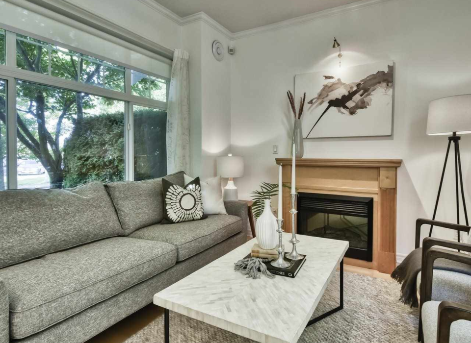 Living room listing photo for 3–5988 Blanshard Drive, Richmond