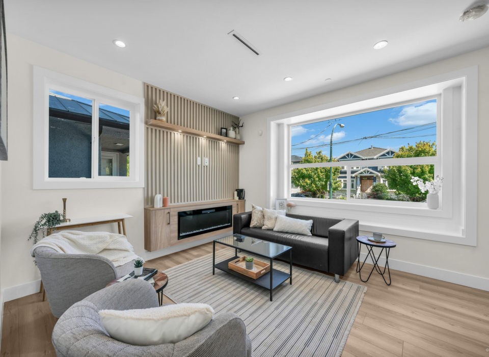 Interior listing photo for 1–3320 E 44th Avenue, Vancouver