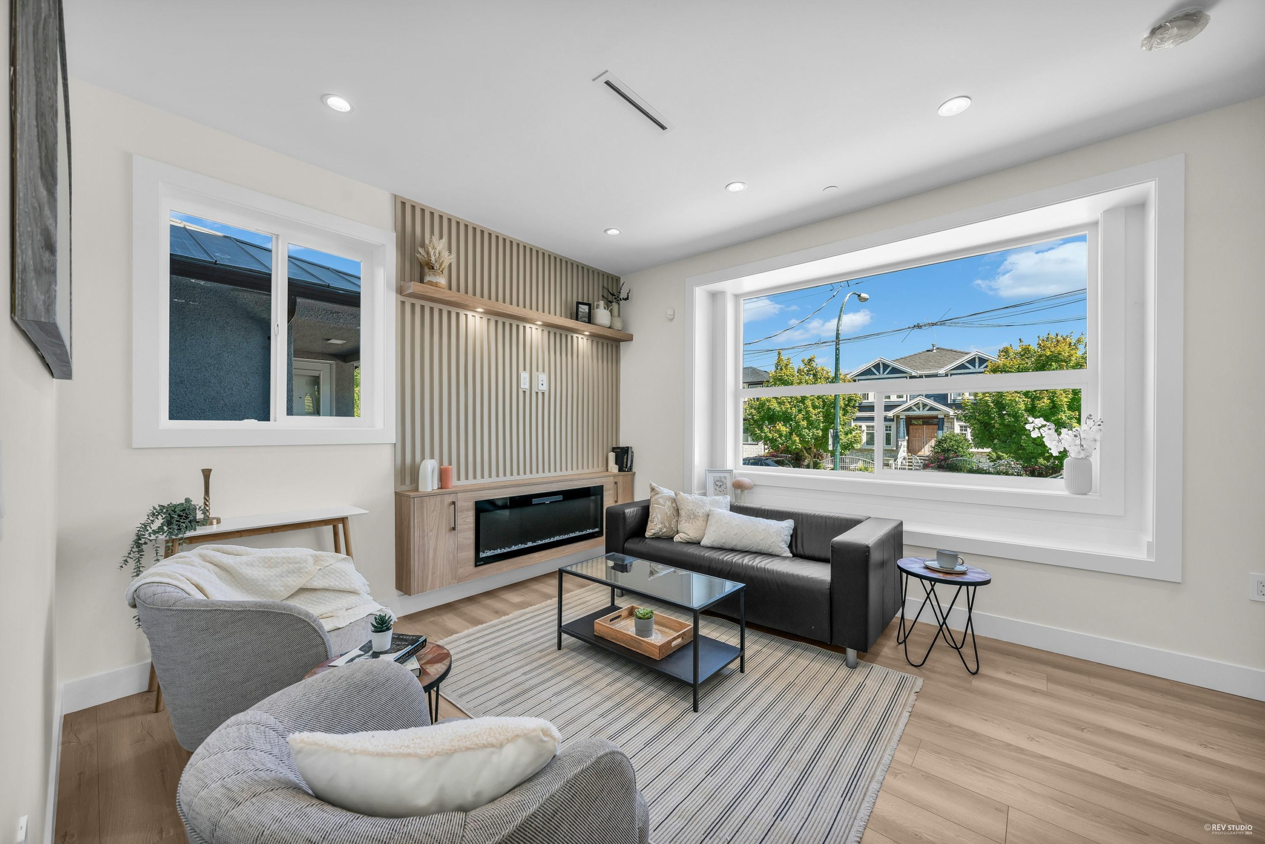 Interior listing photo for 1–3320 E 44th Avenue, Vancouver
